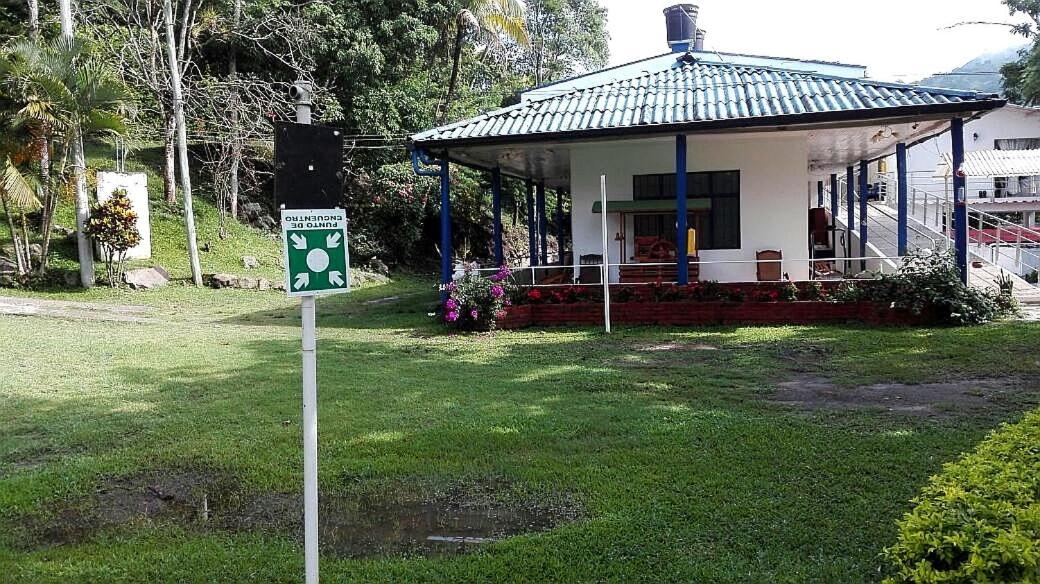 Hotel Campestre El Salitre บีเยตา ภายนอก รูปภาพ
