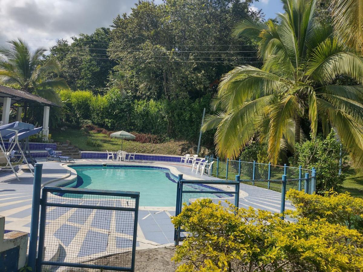 Hotel Campestre El Salitre บีเยตา ภายนอก รูปภาพ